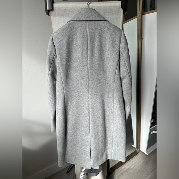 ✅Sold✅ Reserved Women’s Double-Breasted Wool Coat – Size 36 (US 6 / S-M) - Picture 4 of 10